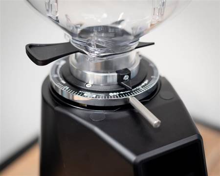 Automatische Kaffeemühle F4E NANO NERO